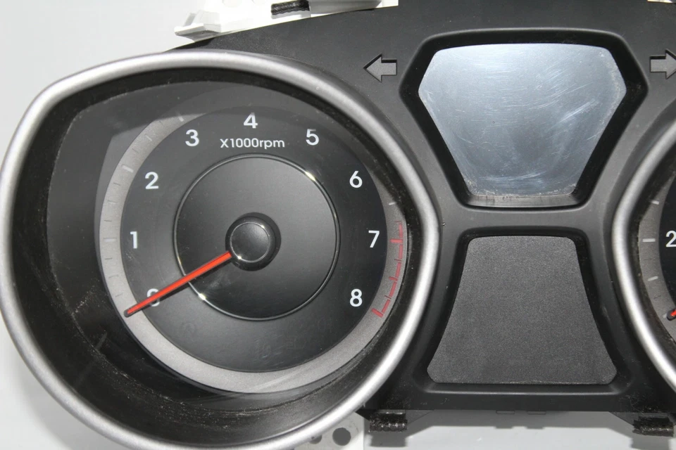 Medidores de painel de instrumentos velocímetro 2012 Hyundai Elantra 89.303 milhas - Imagem 2 de 4