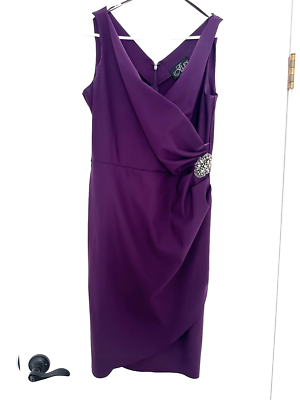 green emerald velvet dress Amazon.com: Alex Evenings Women's Slimming Short Ruched Cocktail Dress with  Ruffle (Petite and Regular Sizes),Charcoal, 2 : Clothing, Shoes & Jewelry main image 1