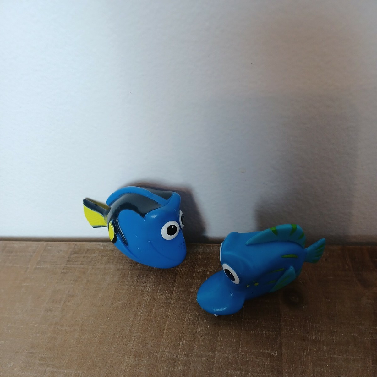 Disney Pixar Finding Dory Blind Bag Collect Figure Mr. Ray And