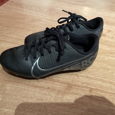 Nike Merc Fußballschuhe schwarz UK 1 Euro 33 Metallstollen