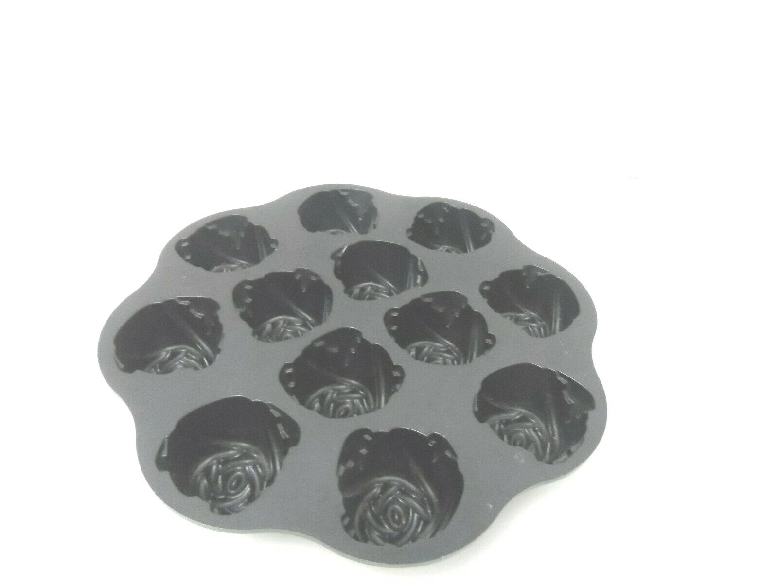NORDIC WARE Non-Stick SWEETHEART ROSES 12 Muffins Cupcakes Aluminum Pan USA