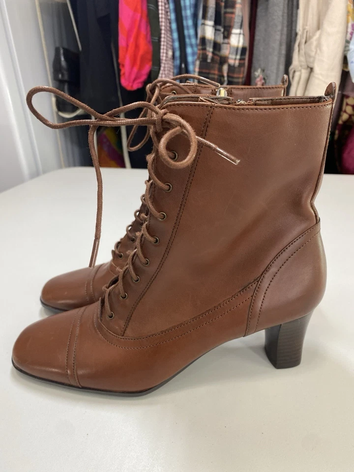 Botas Victorianas Etienne Aigner Mujer Talla 7.5 Renacimiento Festival Cuero Otoño Foto 3 de 4