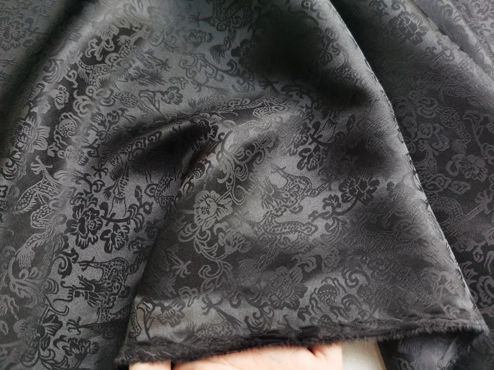 Tela de seda Charmeuse de diseño de dragón material satinado algodón brocado de 45"" de ancho Foto 4 de 4