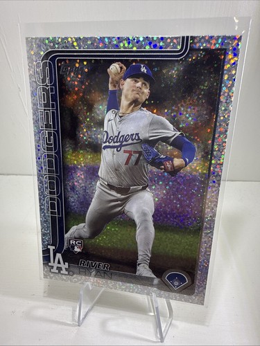 2025 Topps Series 1 River Ryan RC Silver Confetti Foilboard - Picture 2 of 7