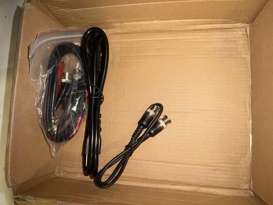 Generador de señal con función de pulso de forma de onda FeelTech FY6900-30M Foto 4 de 4