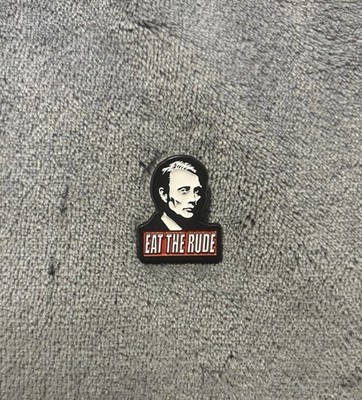 Eat The Rude Hannibal Lecter TV-Serie Show Figur Metall Emaille Pin Anstecker neu