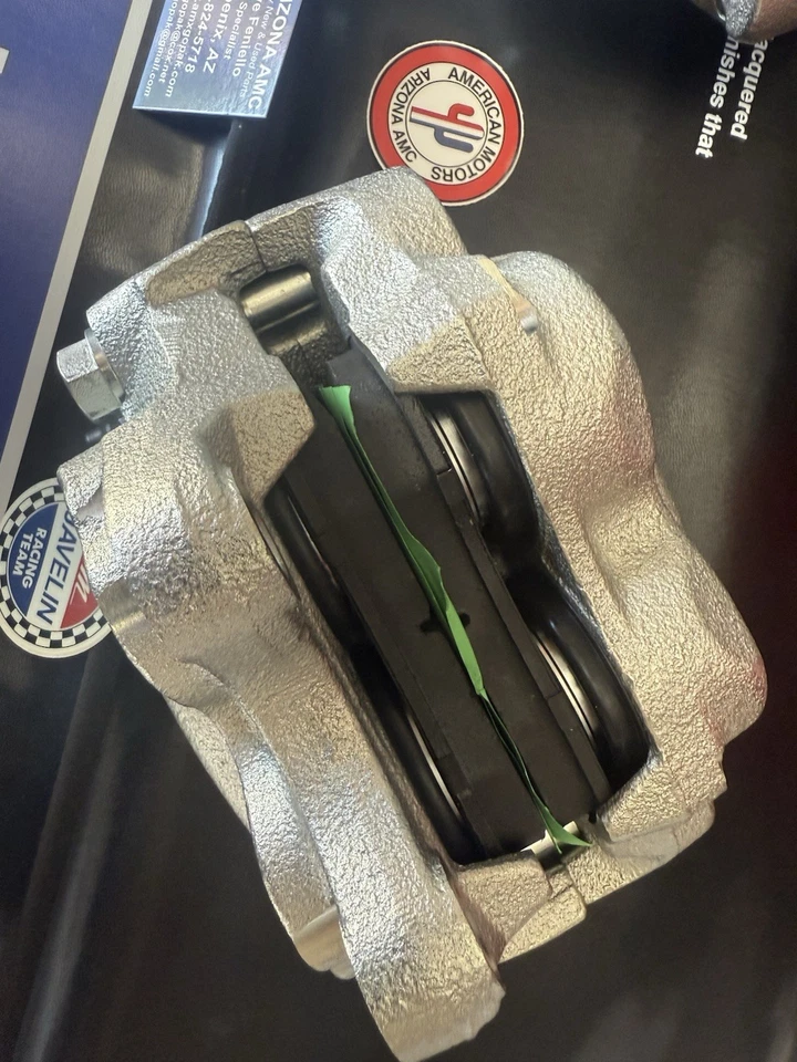 Pinzas AMC AMX Javelin Bendix 1968-1970 estilo 4 pistones nuevo par con almohadillas nuevas Foto 2 de 3