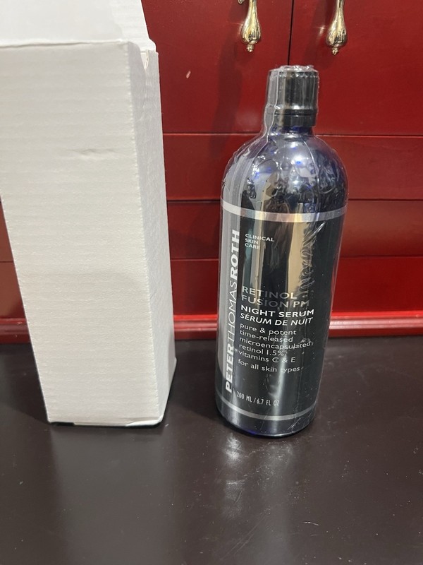 PETER THOMAS ROTH- Retinol Fusion PM Night Serum - 6.7 oz Sealed