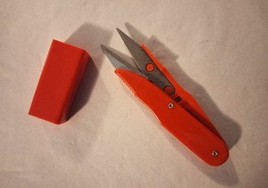 Vintage Red Plastic Thread Clippers