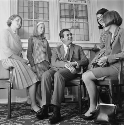 British Media Proprietor Robert Maxwell With Maria Burns 1966 OLD PHOTO