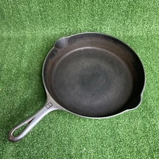 Vintage GRISWOLD Cast Iron SKILLET Plated Frying Pan # 8 LOGO 704J