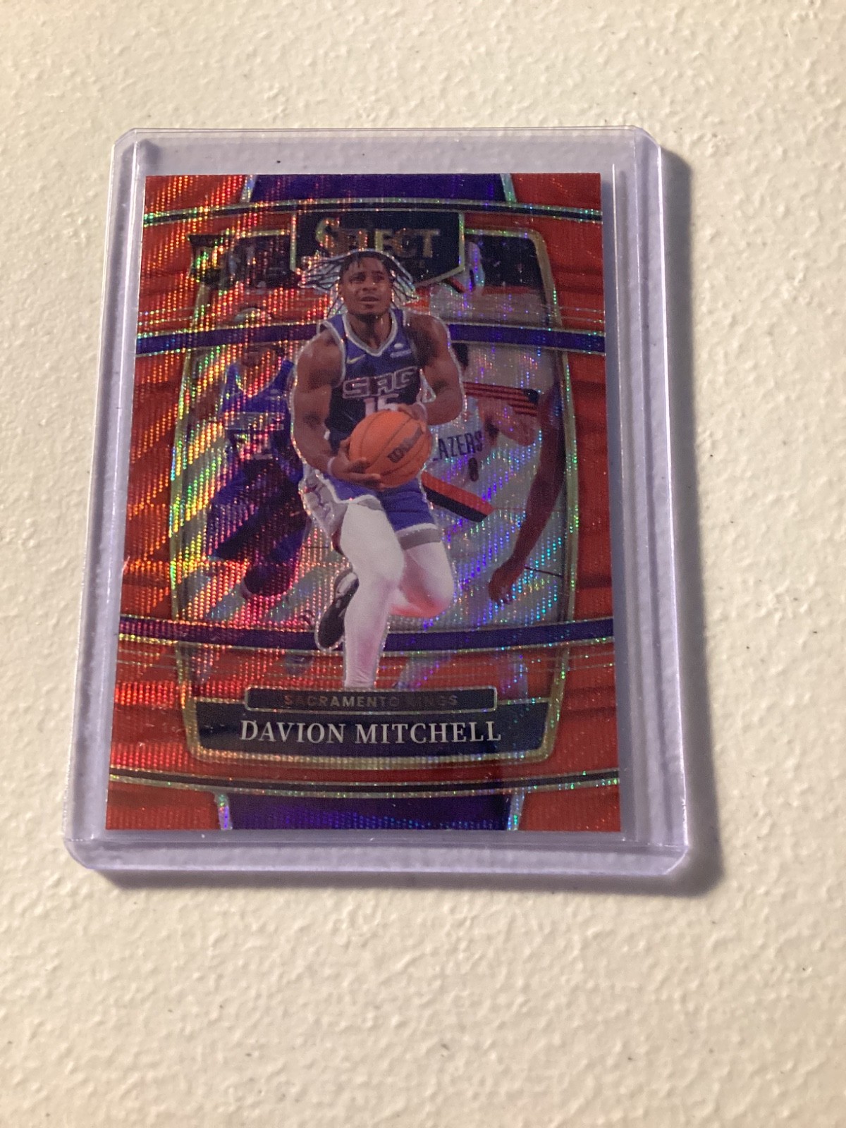 2021-22 Panini Select - Concourse Davion Mitchell #23 Red Wave Prizm (RC)