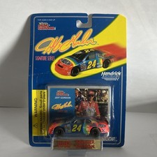 Racing Champions NASCAR 24 Stock Car Jeff Gordon-Du Pont-1995 Premier Edition