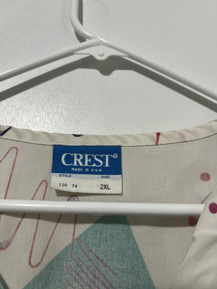 Crest Womens Size XL Short Sleeve Scrub Top Shirt Paint Splatter Medical Nurse - Image 3 of 4