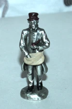 1992 MAN WITH PIPE & TOBACCO  Figurine HUDSON FINE PEWTER Winter Villagers #5929