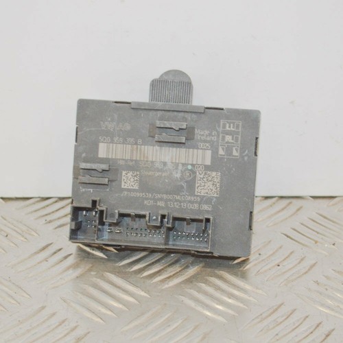 Audi A3 8V Türsteuergerät hinten links Steuerung 5Q0959395B 2015