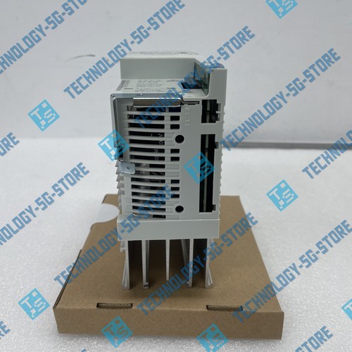 New Box LENZE E82EV551K2C200 Inverter Drive - Picture 6 of 6