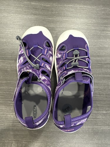 Keen Whisper Sandals Closed Toe Waterproof Womens Purple Water Hike Shoes Size 7