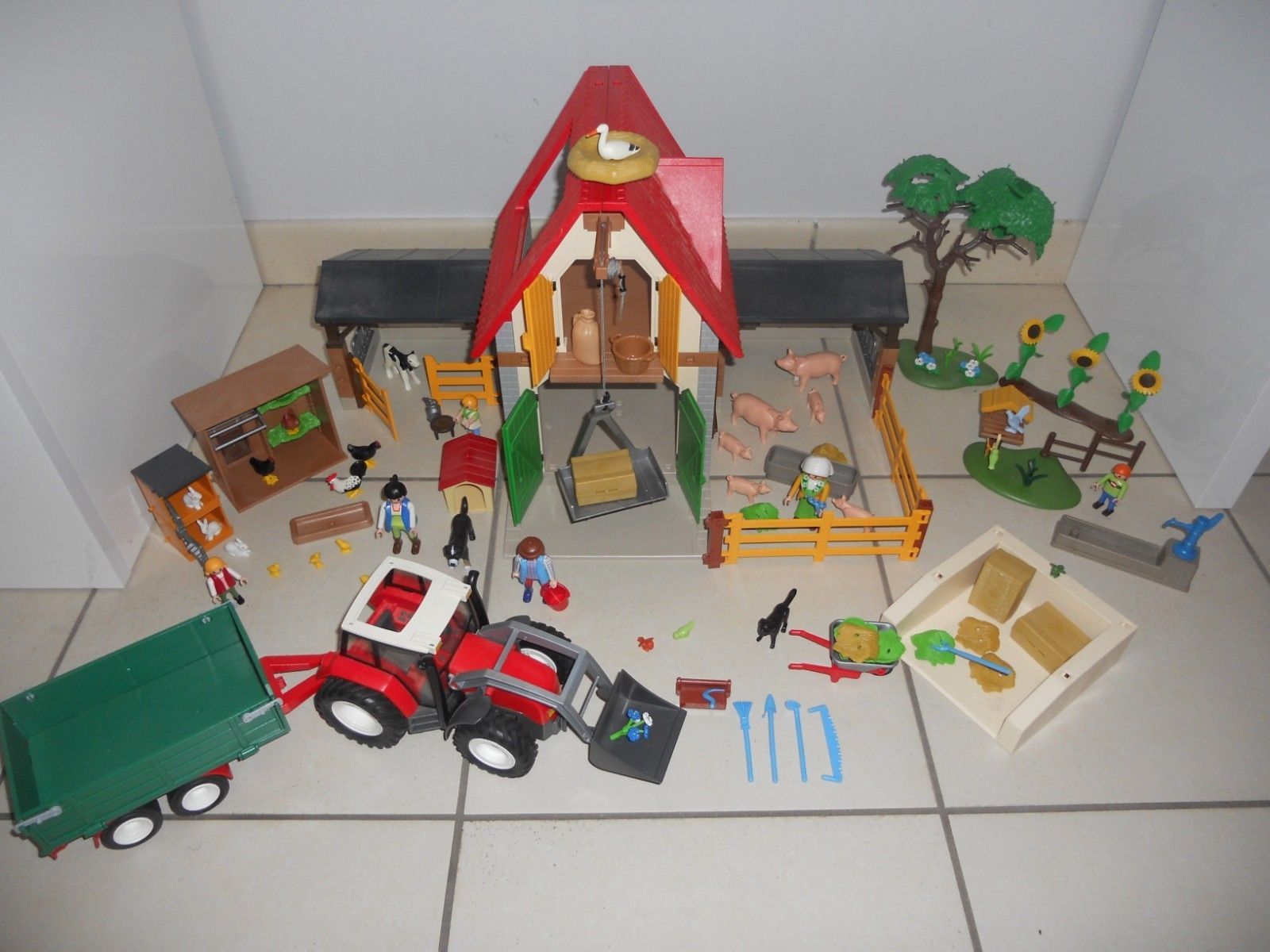 PLAYMOBIL FERME 4490 COMPLETE PRETE A JOUER PLAYMOBIL FERME 4490 COMPLETE PRETE A JOUER