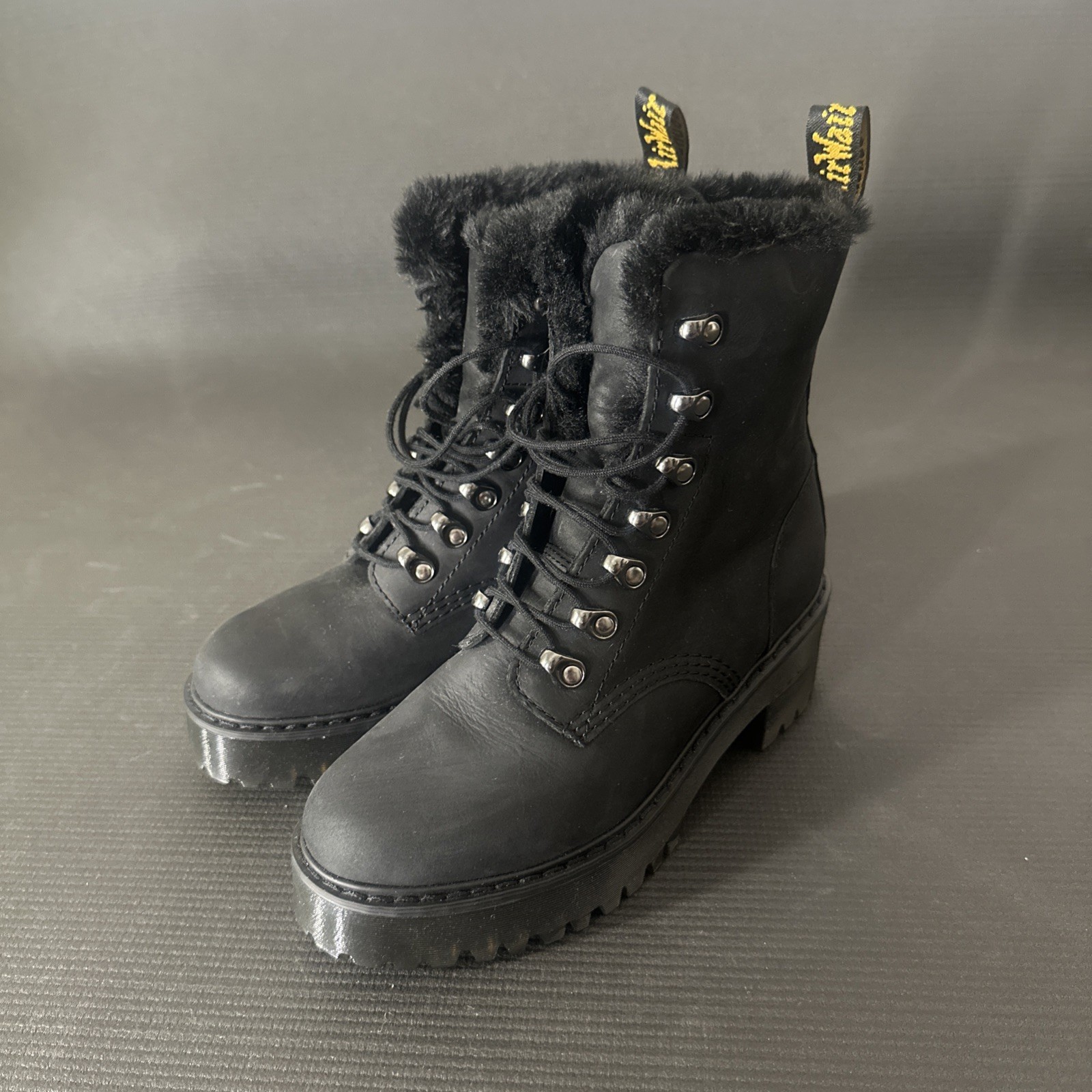 Dr. Martens Leona FL Black Leather Platform Fur Lined Boots Women's Size 6
