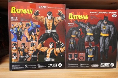 Medicom Toy MAFEX No.270 Knight Crusader Batman Black Ver No.216