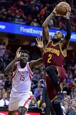 612422 Dr.j Julius Erving Dunking Basketball Philadelphia Wall Print Poster