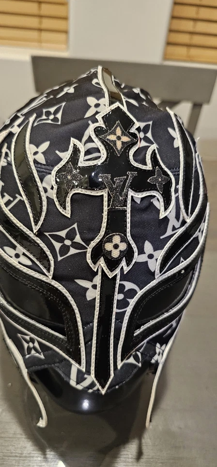 Máscara REY MYSTERIO LV GRADO PRO WWE Aaa Aew Foto 3 de 4