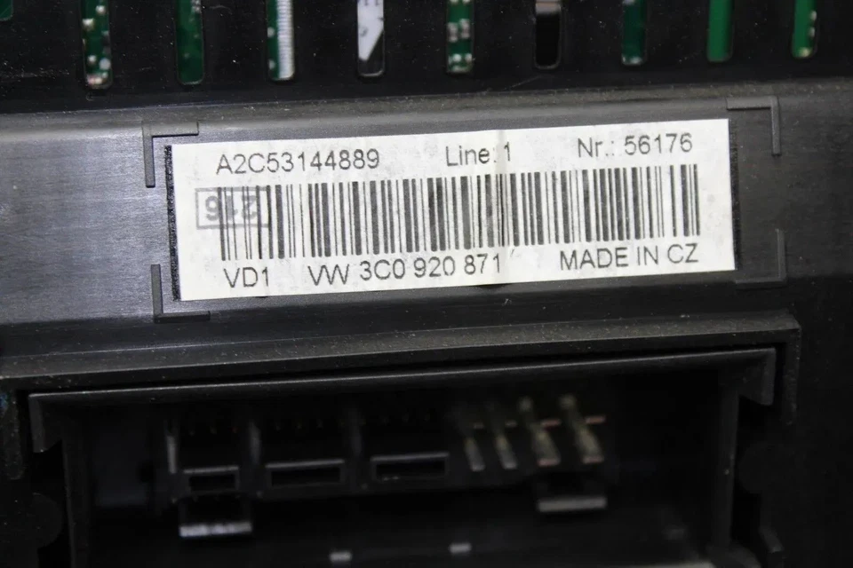 VW Passat Variant 3C5 Bj.08 Tacho Kombiinstrument 3C0920871 - Bild 4 von 4