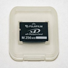 Fuji Fujifilm 256MB xD Picture Card Fits Olympus Memory Card With Case