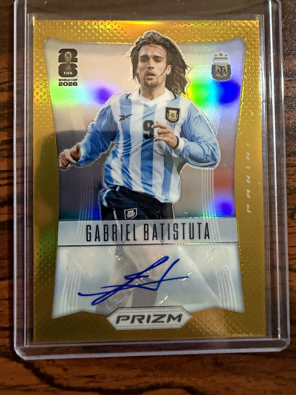 Panini Prizm 2026 FIFA World Cup 2012 Throwback Batistuta Auto True Gold /10