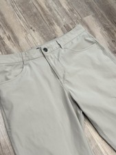 Vuori Meta Pants Mens 32x31 Performance Golf Zip Pocket Stretch Slim V430 Beige