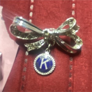Kiwanis Bow Pin with Blue K Charm