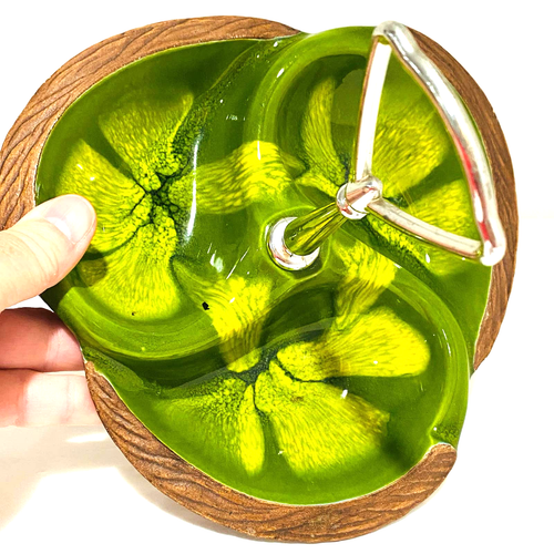 Bandeja de tuercas artesanales con mango central secuoya verde cerámica de California #618 EE. UU. - Imagen 4 de 9