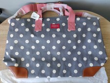 button spot frame holdall