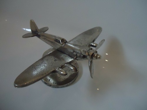 RAF Spitfire Model Plane Figurine On Stand With Vintage Silver War Trench Art - Picture 8 of 8