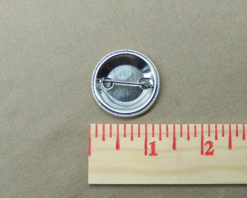 Star Wars Boba Fett Mandalorian Insignia Button 1.25" Pin Badge Logo SciFi Lucas - Picture 3 of 3