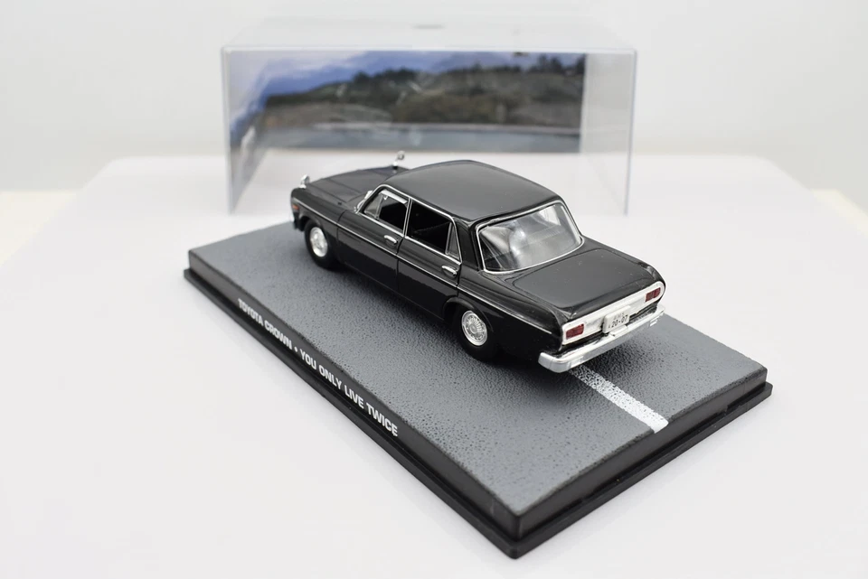 Universal Hobbies Toyota Crown 1:43 Scale James Bond Car with Case and Stand - Image 3 of 4