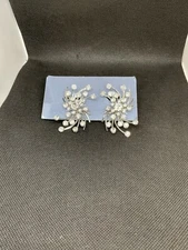 Vintage Emmons FIERY ICE Rhinestone Clip On Earrings