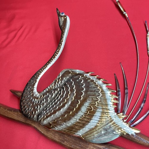 Mid Century Modern Style Brass Color Swans & Wood / MCM / Wall Hangings Tin - Picture 11 of 16