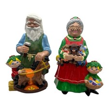 Vintage 1981 Santa  Mrs Claus Figurines Elves Toys Hand Painted Christmas Pair