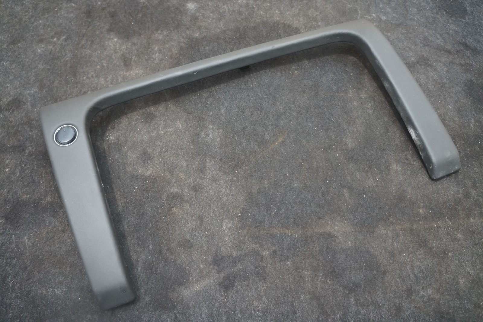 Right Dash Glove Box Lower Trim 6G33-C043K93-ABW Aston Martin V8 Vantage 2007