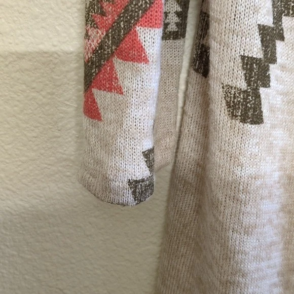 Cárdigan tejido largo con capucha casi famoso patrón azteca talla L Foto 4 de 4