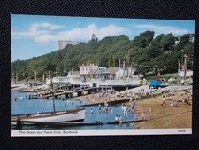 Postcard of The Beach and Yacht Club, Southend, Essex.     B5