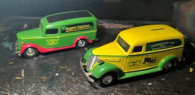Lot Of 2 Ertl John Deere Vehicles Bank W/Keys-1936 Ford & 1938 Chevy Panel Truck