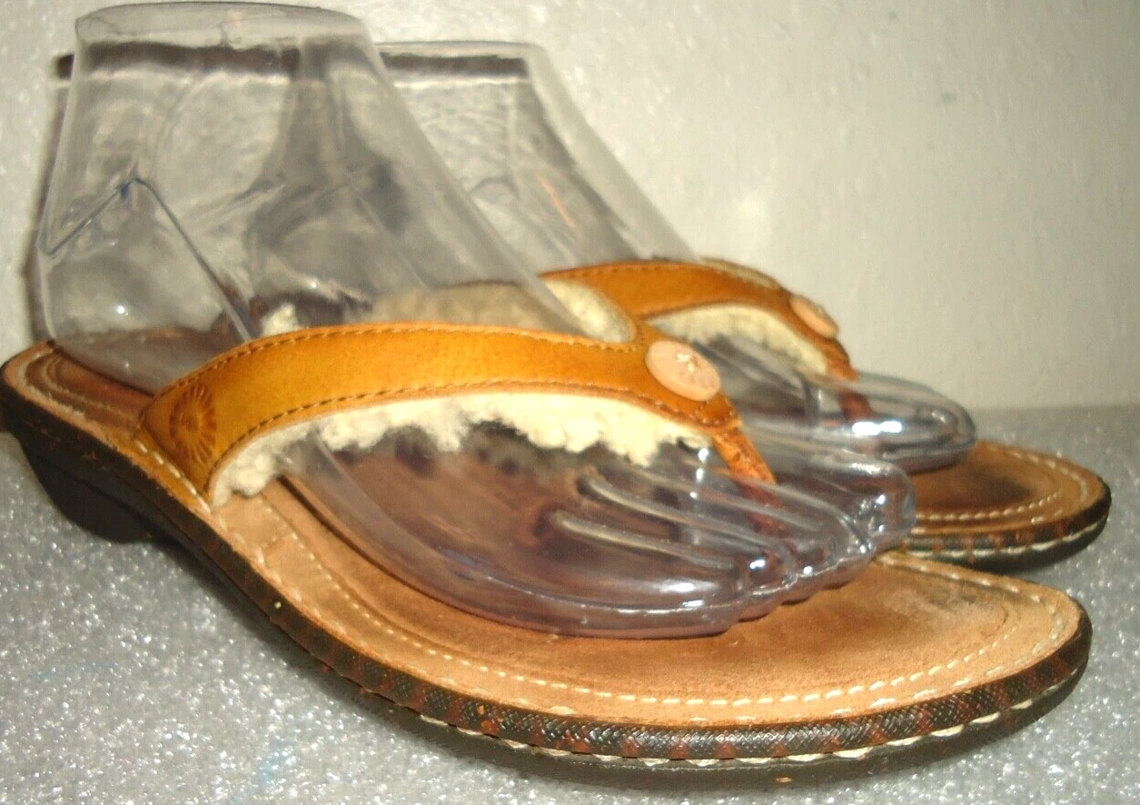 Scarpe SANDALI donna UGG in pelle di montone foderati con perizoma misura 7 38