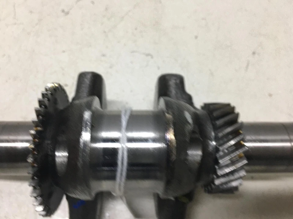 951-11247 MTD ENGINE CRANKSHAFT 270-SU - Image 3 of 3