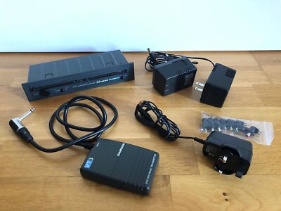 Samson VHF-TD Wireless Guitar System VR3TD Receiver & VT3 Transmitter Channel 05