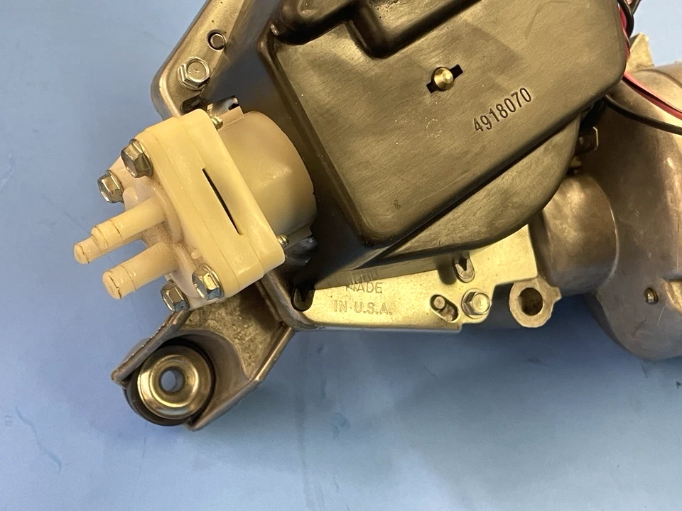 Motor limpiaparabrisas Chevelle Delco 1968-1972 y bomba de lavadora nueva Foto 3 de 4