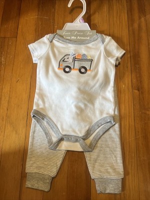 Baby Essentials Four Piece Set - Turn Me Around - UNISEX - WHITE - Size: 9 mths