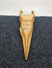 MONAC V13VY: Excavator Tiger Rock Bucket Tooth